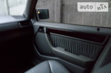 Седан Mercedes-Benz E-Class 1989 в 