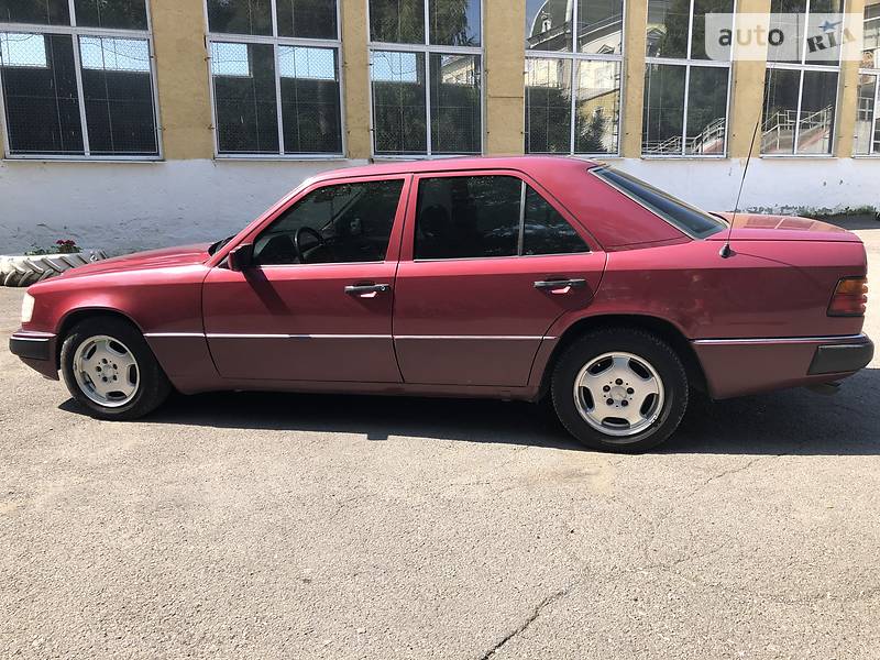 Седан Mercedes-Benz E-Class 1993 в Ужгороді фото 7 Седан Mercedes-Benz E-Class 1993 в Ужгороді