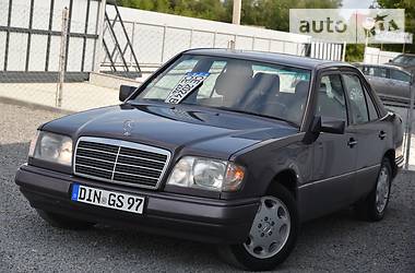 Седан Mercedes-Benz E-Class 1995 в Дрогобыче