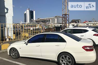 Седан Mercedes-Benz E-Class 2011 в 