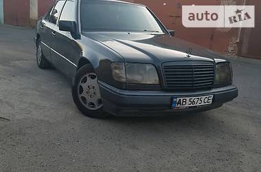 Седан Mercedes-Benz E-Class 1993 в Вінниці