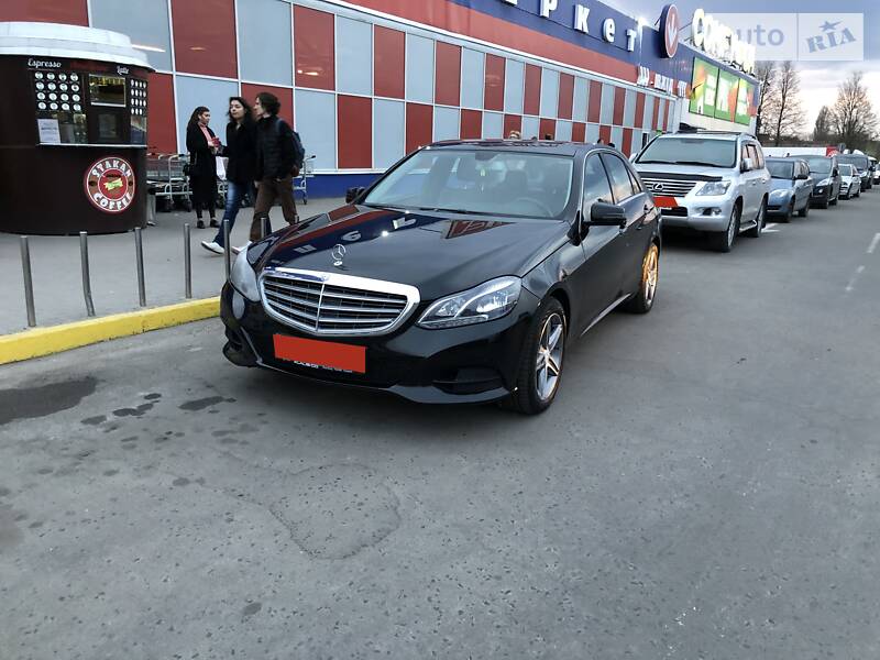 Седан Mercedes-Benz E-Class 2015 в Києві