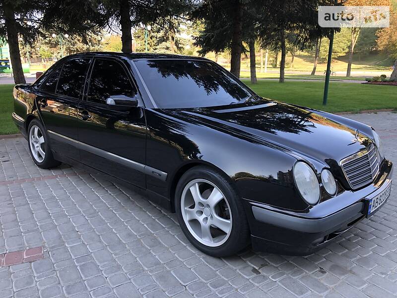 Седан Mercedes-Benz E-Class 2001 в Могилів-Подільському