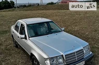 Седан Mercedes-Benz E-Class 1992 в Івано-Франківську