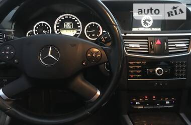 Седан Mercedes-Benz E-Class 2012 в 