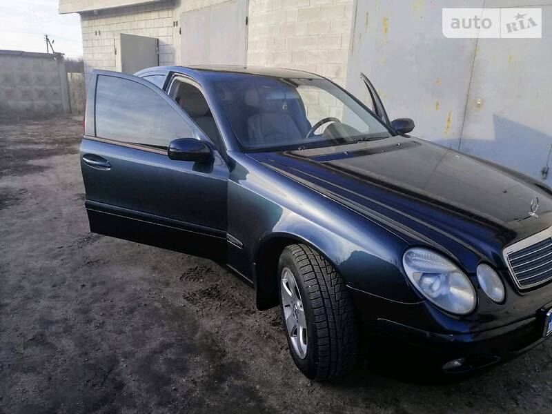 Седан Mercedes-Benz E-Class 2002 в Кропивницькому