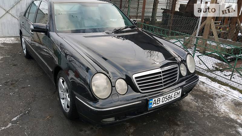 Седан Mercedes-Benz E-Class 2001 в Вінниці