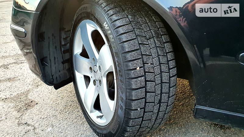 Седан Mercedes-Benz E-Class 2002 в Луцьку