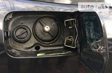 Седан Mercedes-Benz E-Class 1990 в 