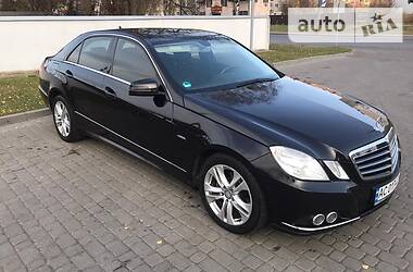 Седан Mercedes-Benz E-Class 2011 в Луцьку