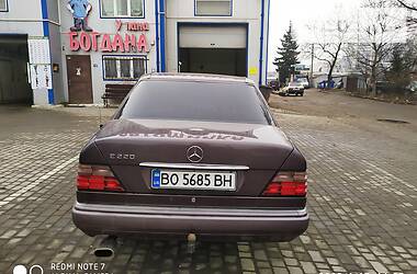 Седан Mercedes-Benz E-Class 1995 в 