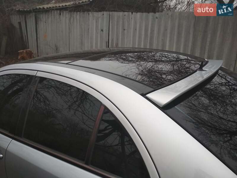 Седан Mercedes-Benz E-Class 2002 в Гадяче