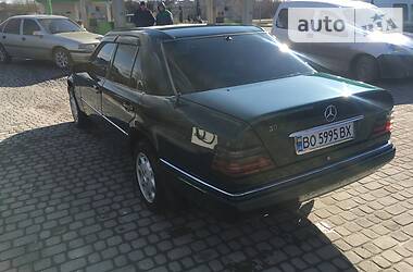 Седан Mercedes-Benz E-Class 1995 в Чорткові
