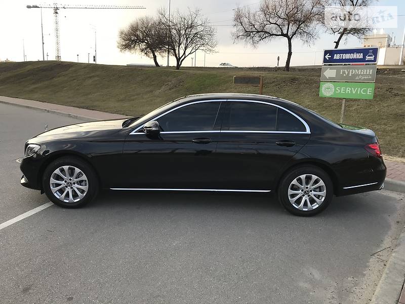 Седан Mercedes-Benz E-Class 2018 в Києві