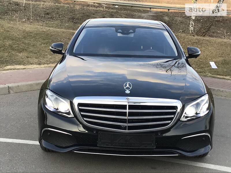 Седан Mercedes-Benz E-Class 2018 в Києві