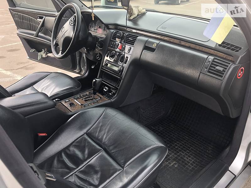 Універсал Mercedes-Benz E-Class 2001 в Житомирі