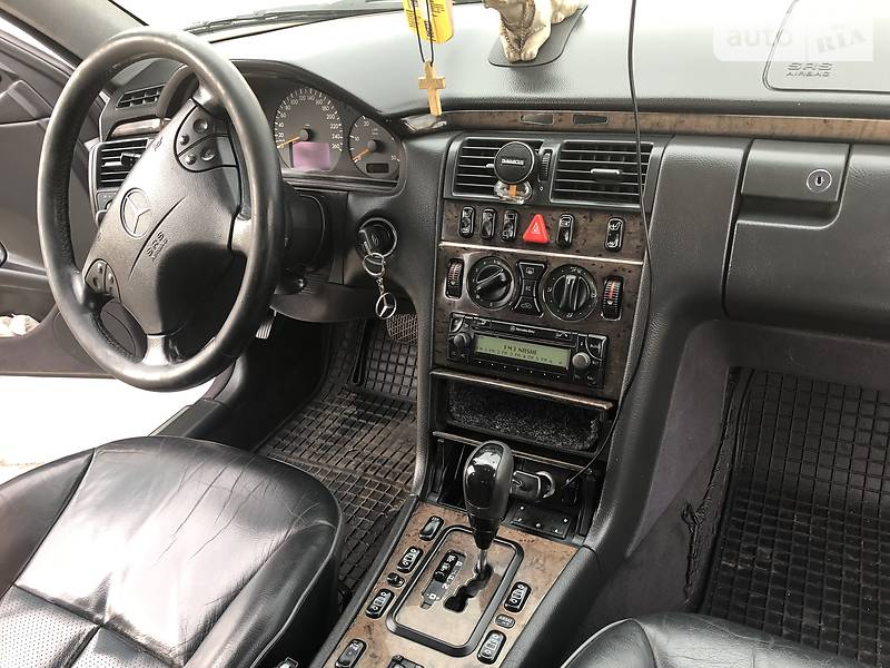 Універсал Mercedes-Benz E-Class 2001 в Житомирі