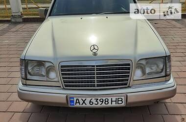 Седан Mercedes-Benz E-Class 1993 в 
