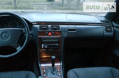 Седан Mercedes-Benz E-Class 1997 в 