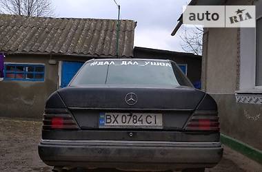 Седан Mercedes-Benz E-Class 1991 в Волочиске