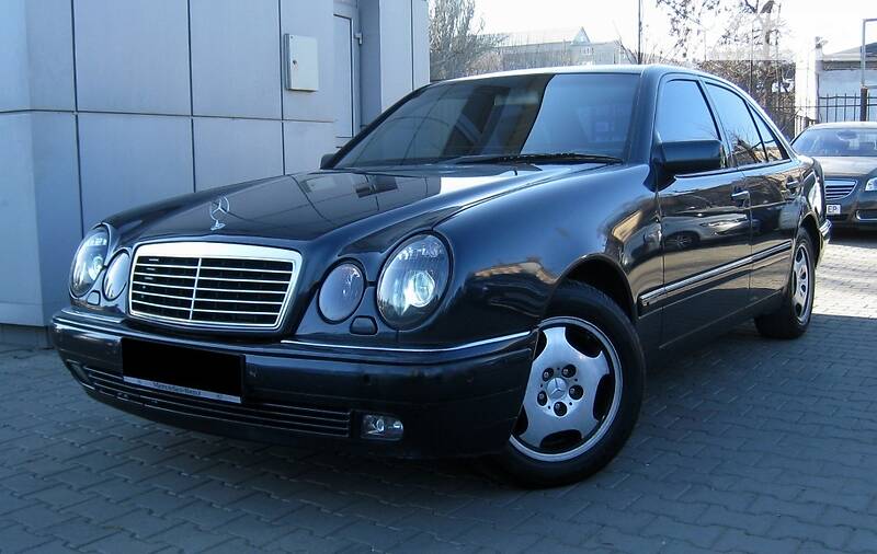 Седан Mercedes-Benz E-Class 1998 в 