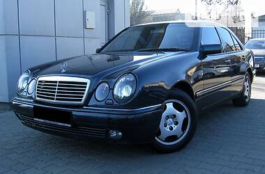 Седан Mercedes-Benz E-Class 1998 в 