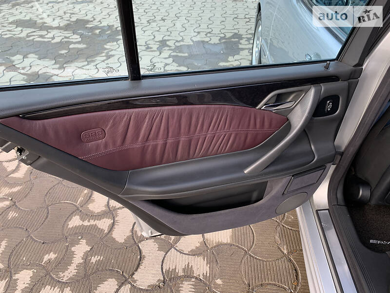 Седан Mercedes-Benz E-Class 2000 в Чернівцях