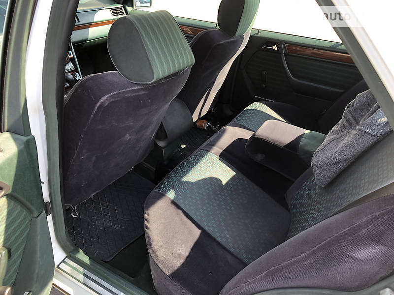 Седан Mercedes-Benz E-Class 1991 в Вінниці