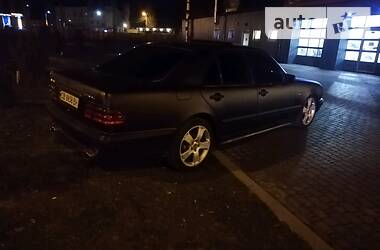 Седан Mercedes-Benz E-Class 1999 в 