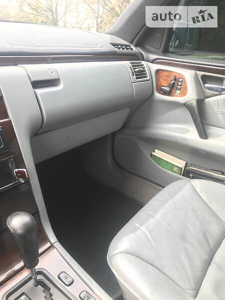 Седан Mercedes-Benz E-Class 1996 в Кропивницькому