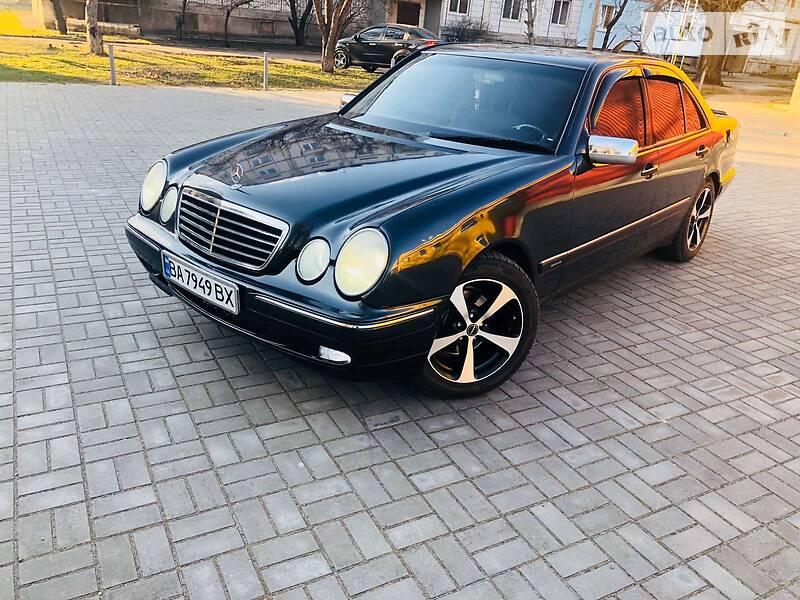 Седан Mercedes-Benz E-Class 1996 в Кропивницькому