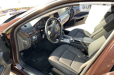Седан Mercedes-Benz E-Class 2010 в 