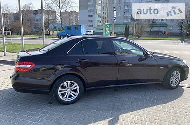Седан Mercedes-Benz E-Class 2010 в 