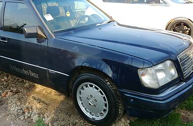 Універсал Mercedes-Benz E-Class 1990 в 