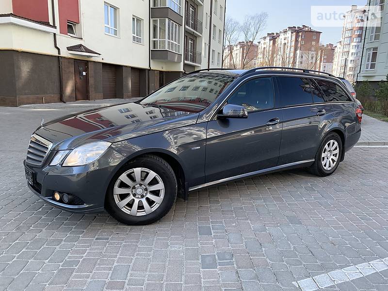 Універсал Mercedes-Benz E-Class 2011 в Івано-Франківську