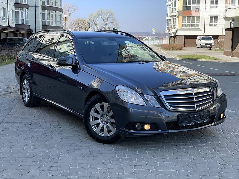Універсал Mercedes-Benz E-Class 2011 в Івано-Франківську