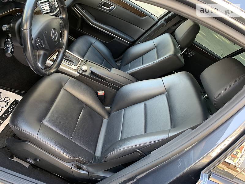 Універсал Mercedes-Benz E-Class 2011 в Івано-Франківську
