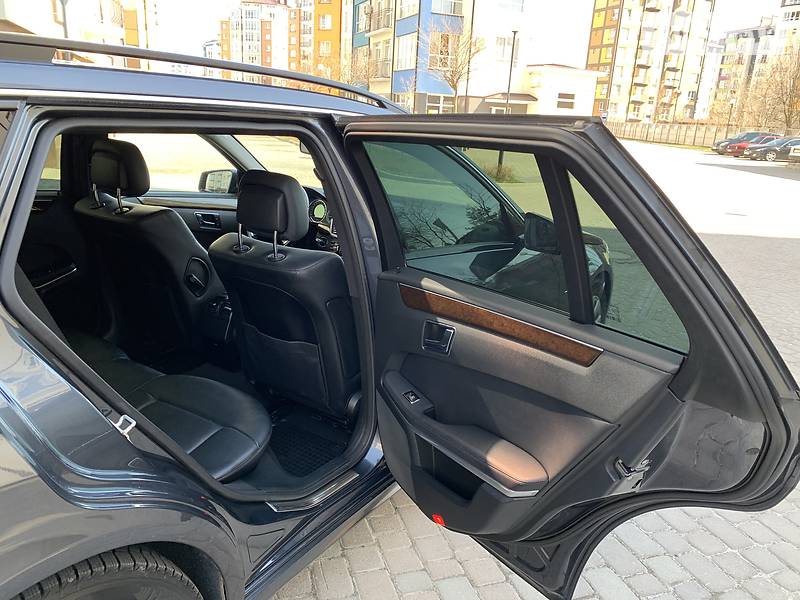 Універсал Mercedes-Benz E-Class 2011 в Івано-Франківську