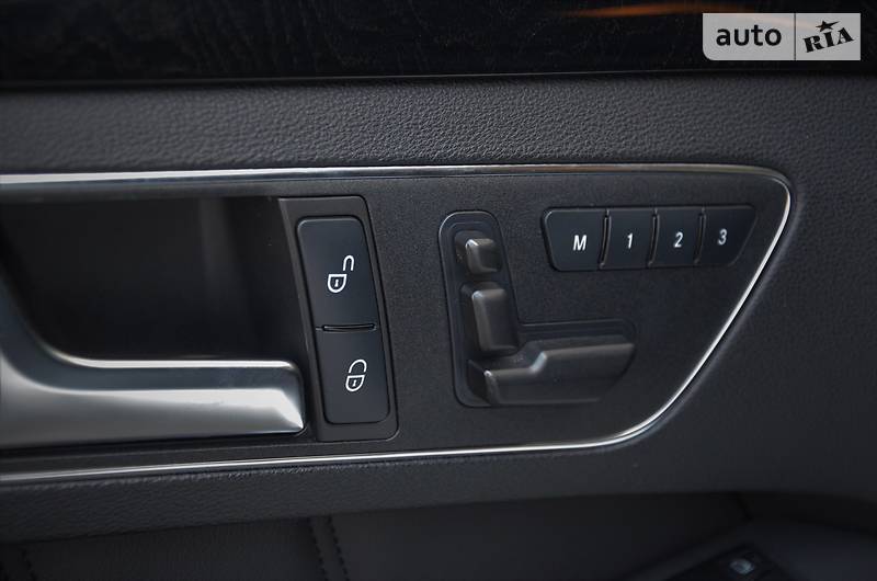 Седан Mercedes-Benz E-Class 2012 в Києві