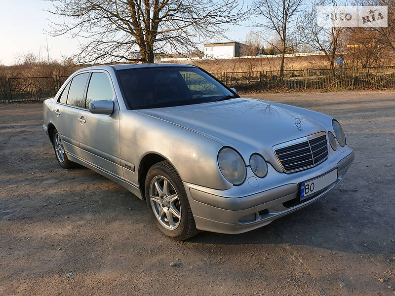 Седан Mercedes-Benz E-Class 2001 в Тернополі