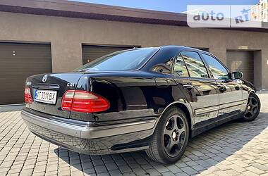 Седан Mercedes-Benz E-Class 2001 в Ивано-Франковске