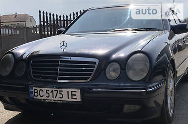 Седан Mercedes-Benz E-Class 2002 в 
