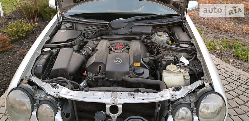 Седан Mercedes-Benz E-Class 2001 в Львове