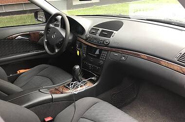 Седан Mercedes-Benz E-Class 2003 в 