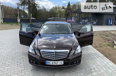 Седан Mercedes-Benz E-Class 2010 в 