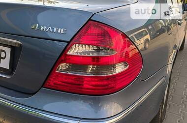 Седан Mercedes-Benz E-Class 2004 в 