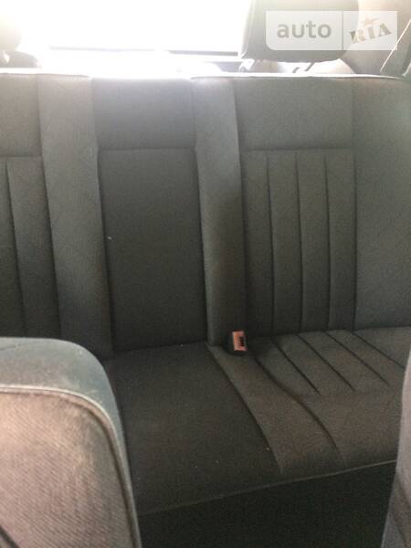 Седан Mercedes-Benz E-Class 1995 в Сваляві фото 53 Седан Mercedes-Benz E-Class 1995 в Сваляві