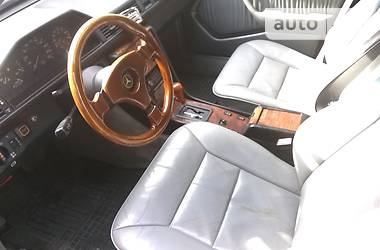Седан Mercedes-Benz E-Class 1989 в 