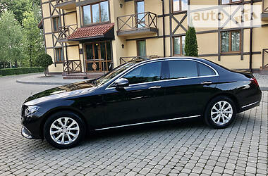 Седан Mercedes-Benz E-Class 2017 в 