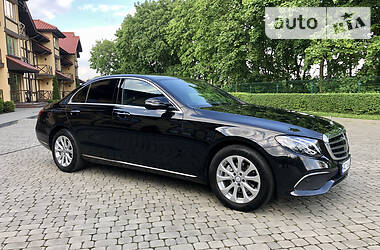 Седан Mercedes-Benz E-Class 2017 в 